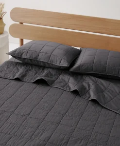 Women Pact Organic Quilt