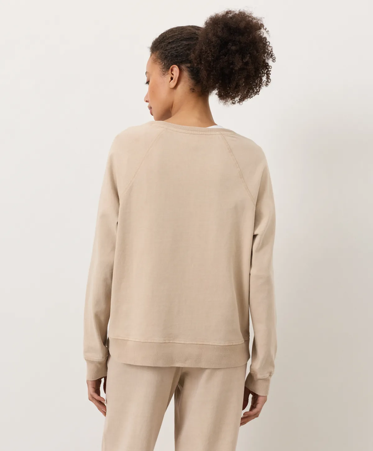 Women Pact Organic Weekends Relaxed Raglan Sweatshirt